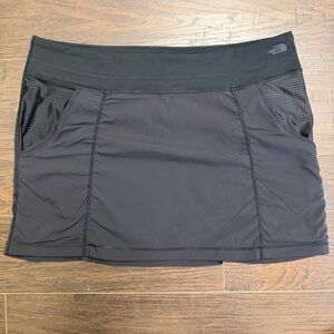 The North Face Flash Dry Ruched Skirt size XL